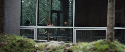 Passengers_mp42266.jpg