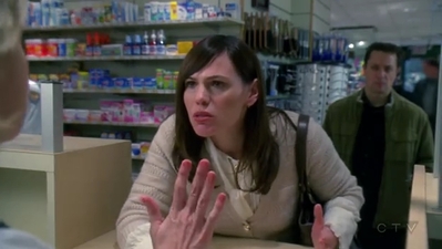 Law_and_Order_SVU_S10E08_Persona_mp40038.jpg