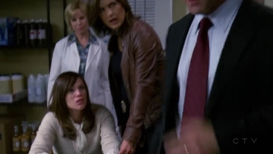 Law_and_Order_SVU_S10E08_Persona_mp40058.jpg