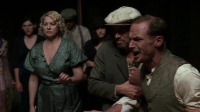 Carnivale_S01E06_mkv2600.jpg