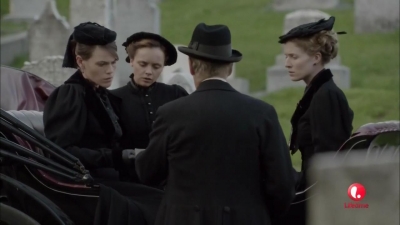Lizzie_Borden_Took_an_Axe_mkv2095.jpg
