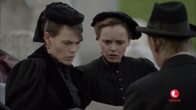 Lizzie_Borden_Took_an_Axe_mkv2096.jpg