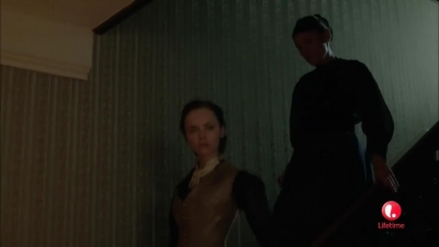 Lizzie_Borden_Took_an_Axe_mkv2146.jpg
