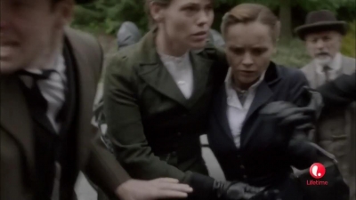 Lizzie_Borden_Took_an_Axe_mkv2287.jpg