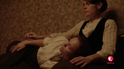 Lizzie_Borden_Took_an_Axe_mkv2770.jpg