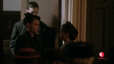 Lizzie_Borden_Took_an_Axe_mkv3210.jpg