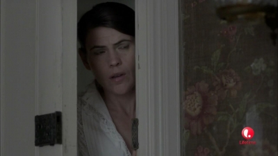Lizzie_Borden_Took_an_Axe_mkv4001.jpg