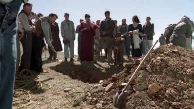 Carnivale_S01E06_mkv1963.jpg