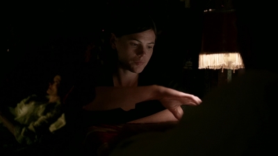 Carnivale_S01E11_mkv5500.jpg