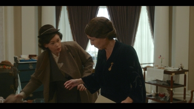 The_First_Lady_S01E01_mkv2901.jpg