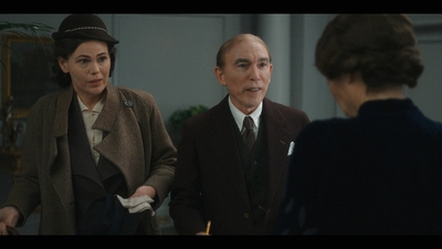 The_First_Lady_S01E01_mkv3005.jpg