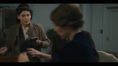 The_First_Lady_S01E01_mkv3006.jpg
