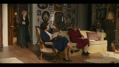 The_First_Lady_S01E07_mkv5005.jpg