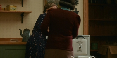 The_First_Lady_S01E10_mp45487.jpg